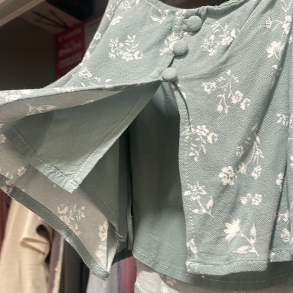 Sage Green Floral Crop Top by Lottie Moss from Pacsun - Picture 3 of 4